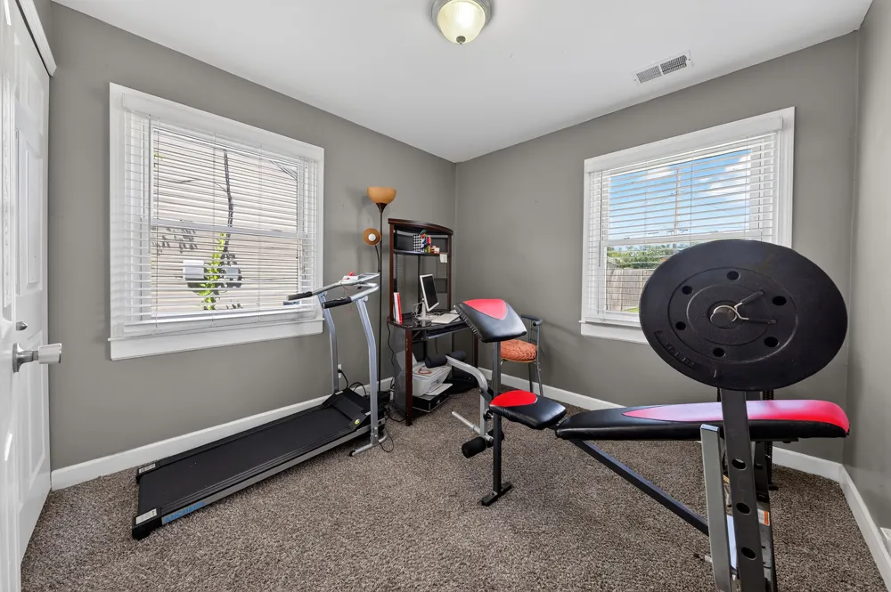 26524 Kathy Street Roseville, MI 48066