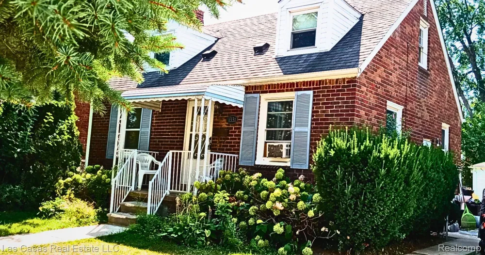 1331 Detroit Avenue Lincoln Park City, MI 48146