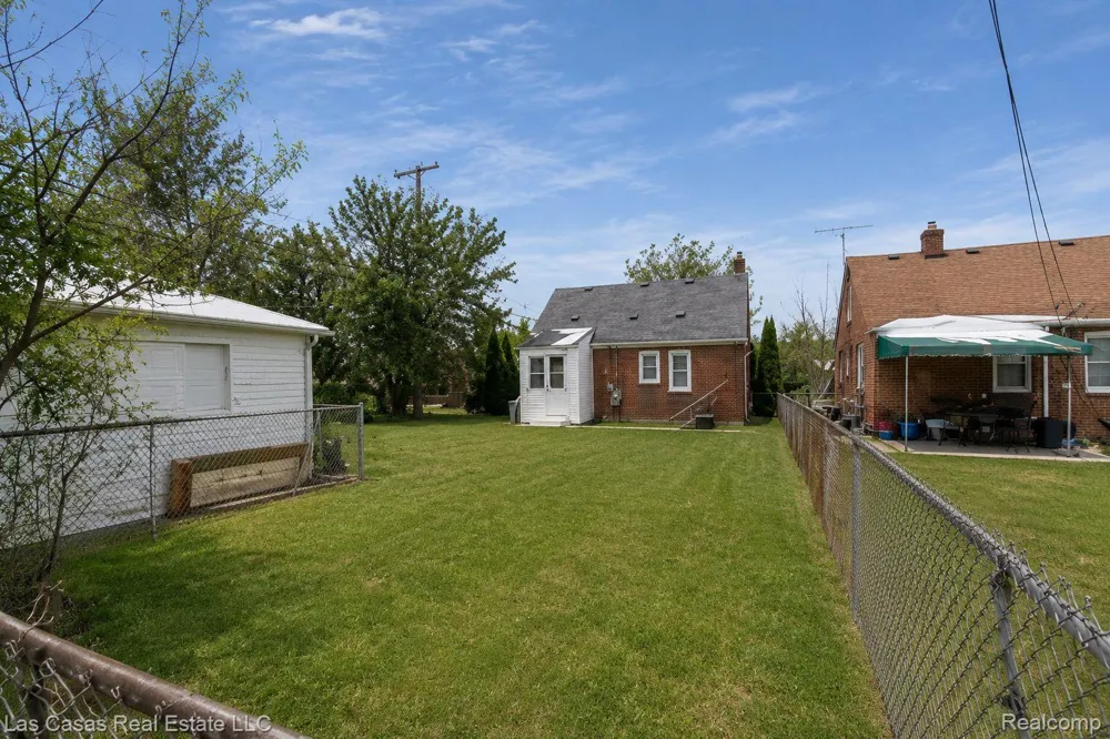 1331 Detroit Avenue Lincoln Park City, MI 48146