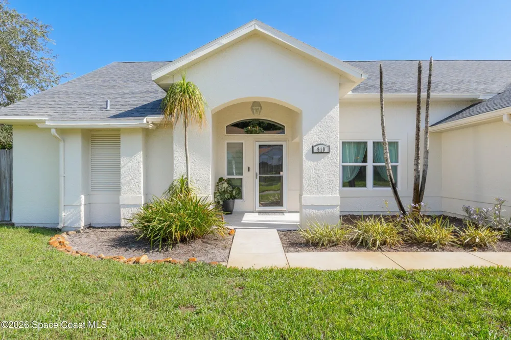 910 Brookshire Circle Malabar, FL 32950