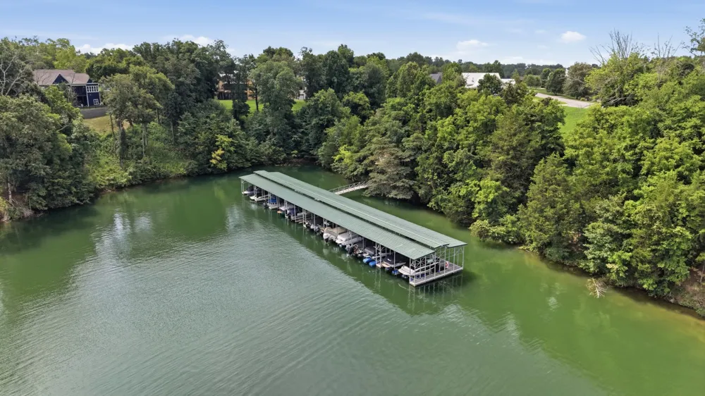 136 Bay Cove Trl Winchester, TN 37398