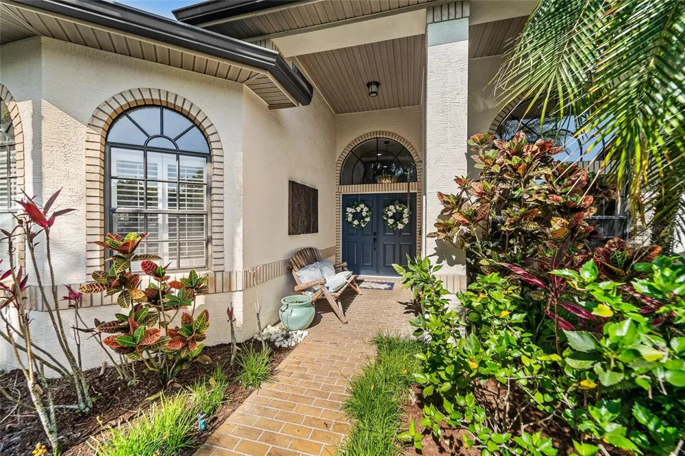 1012 KINGSBOROUGH GARDENS COURT Lutz, FL 33548