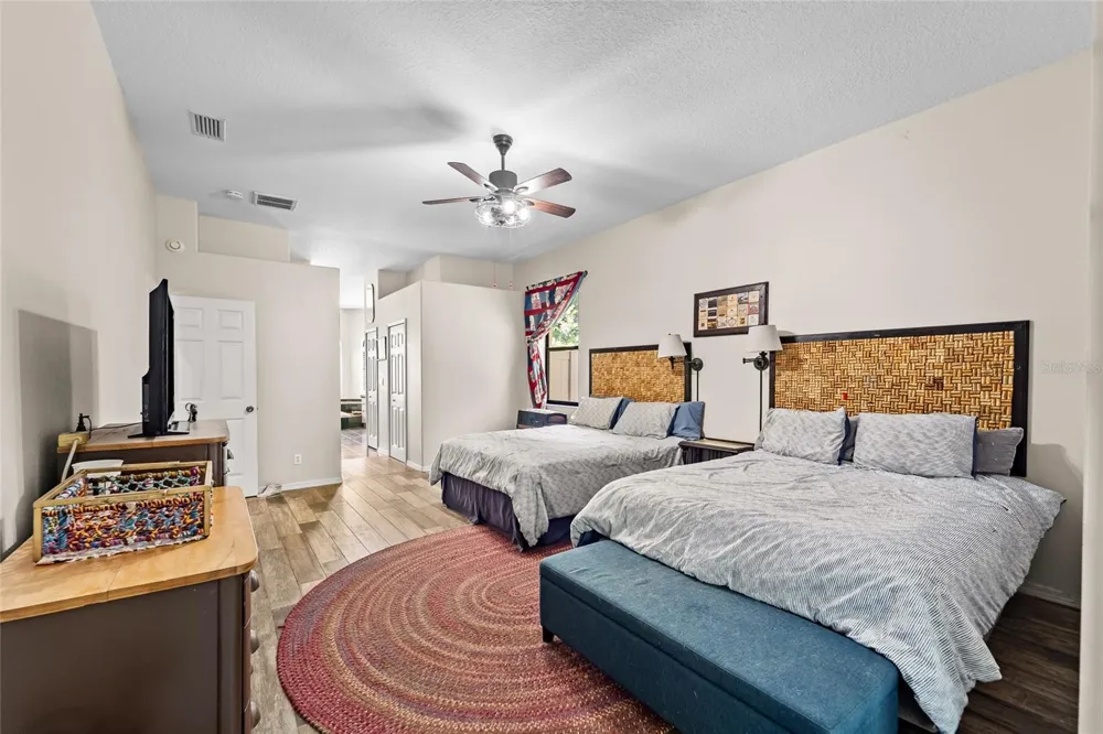 1012 KINGSBOROUGH GARDENS COURT Lutz, FL 33548