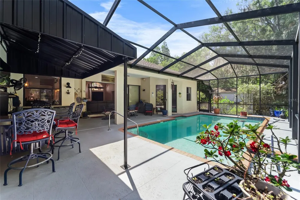 1012 KINGSBOROUGH GARDENS COURT Lutz, FL 33548