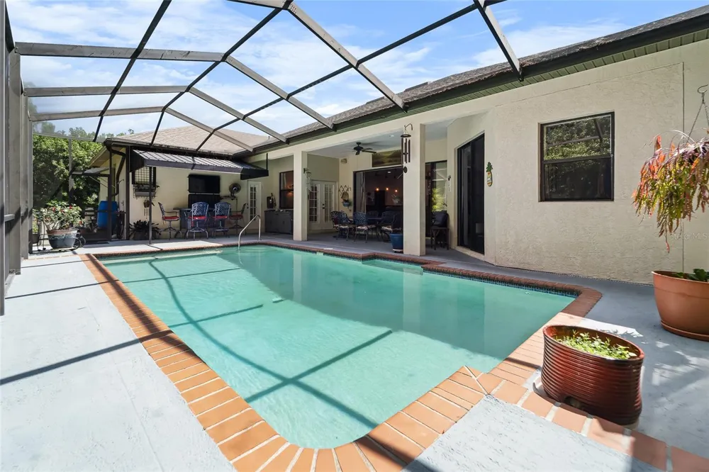 1012 KINGSBOROUGH GARDENS COURT Lutz, FL 33548
