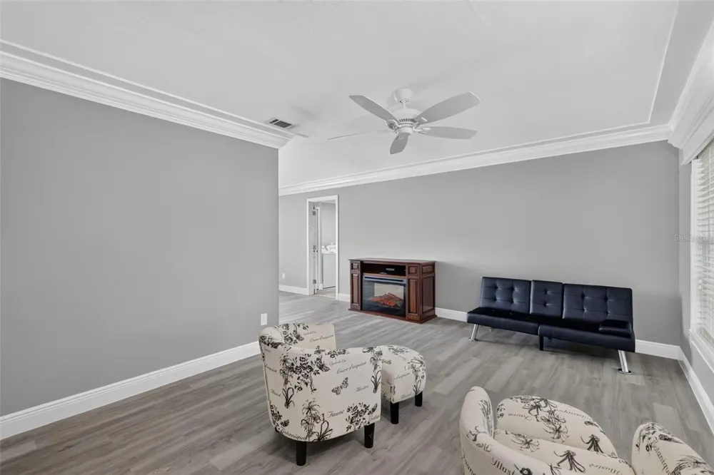 1233 PADGETT CIRCLE Lady Lake, FL 32159