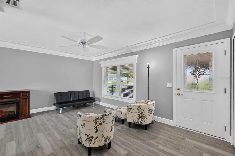 1233 PADGETT CIRCLE Lady Lake, FL 32159
