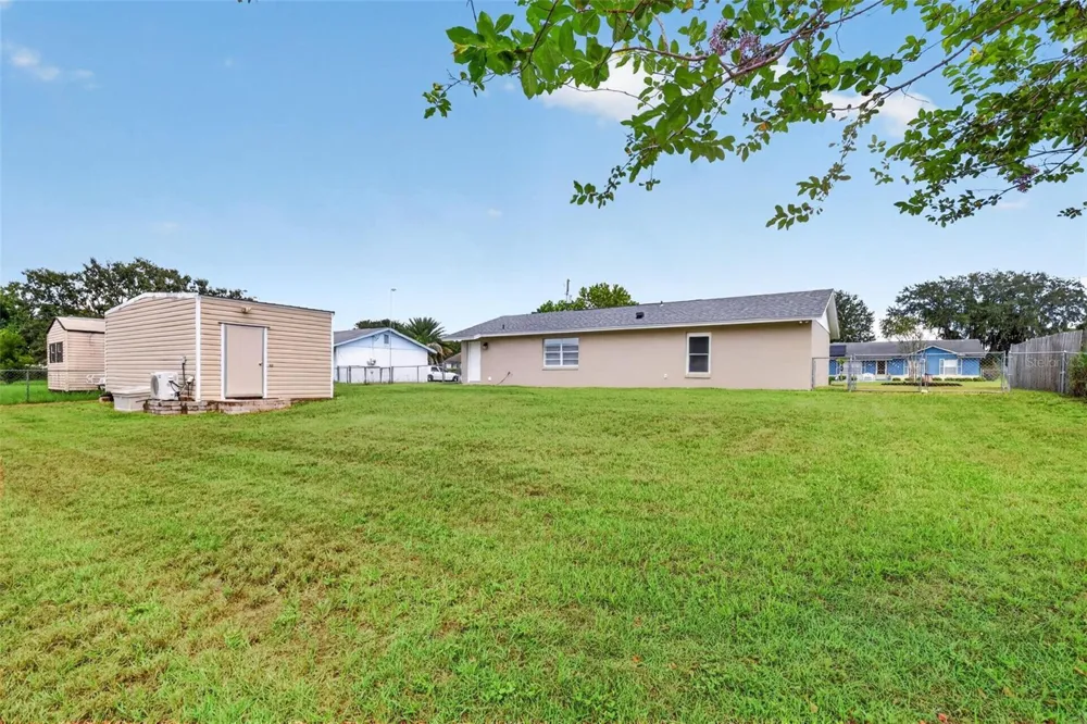 1233 PADGETT CIRCLE Lady Lake, FL 32159