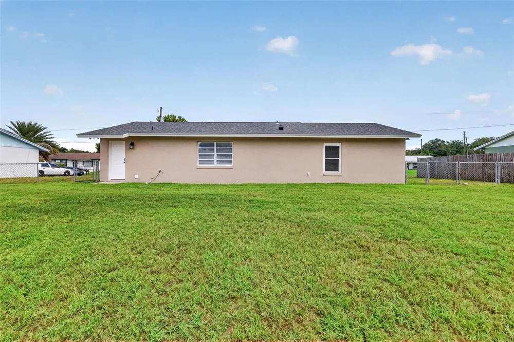 1233 PADGETT CIRCLE Lady Lake, FL 32159