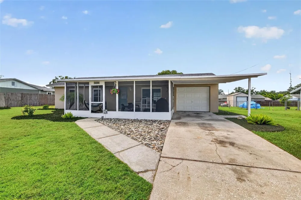 1233 PADGETT CIRCLE Lady Lake, FL 32159