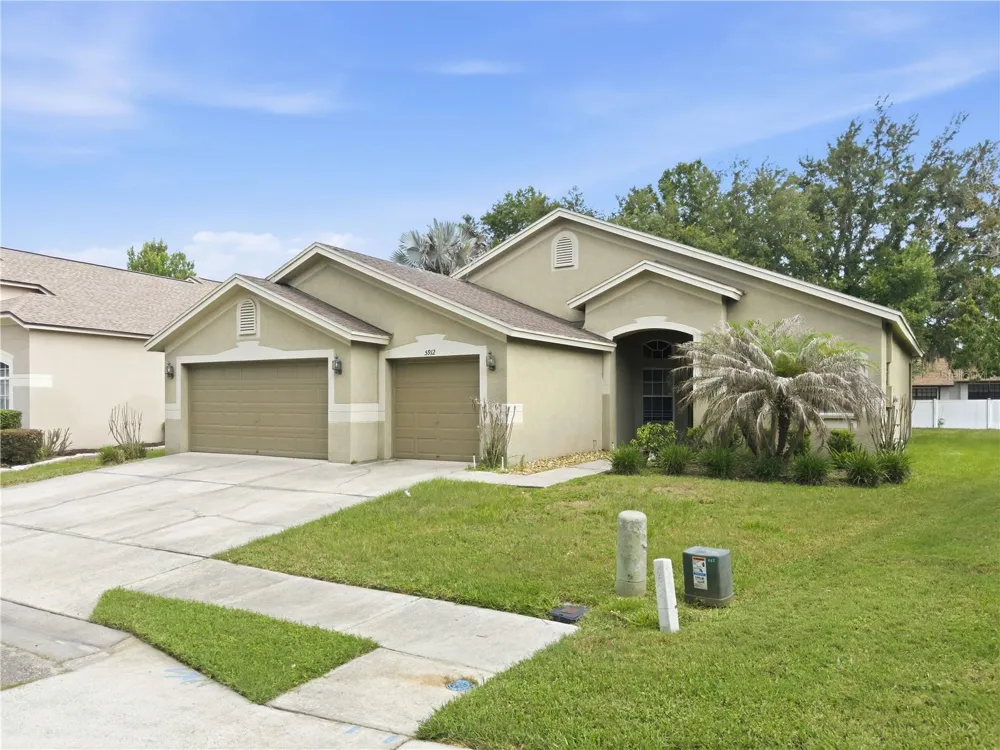 5912 BRAMBLE BUSH COURT Zephyrhills, FL 33541