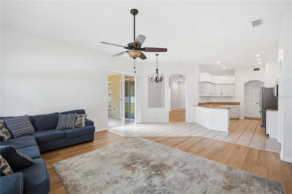 5912 BRAMBLE BUSH COURT Zephyrhills, FL 33541