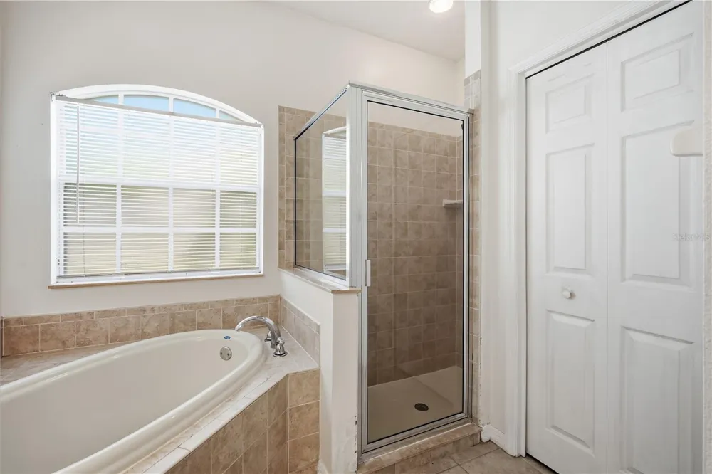 5912 BRAMBLE BUSH COURT Zephyrhills, FL 33541