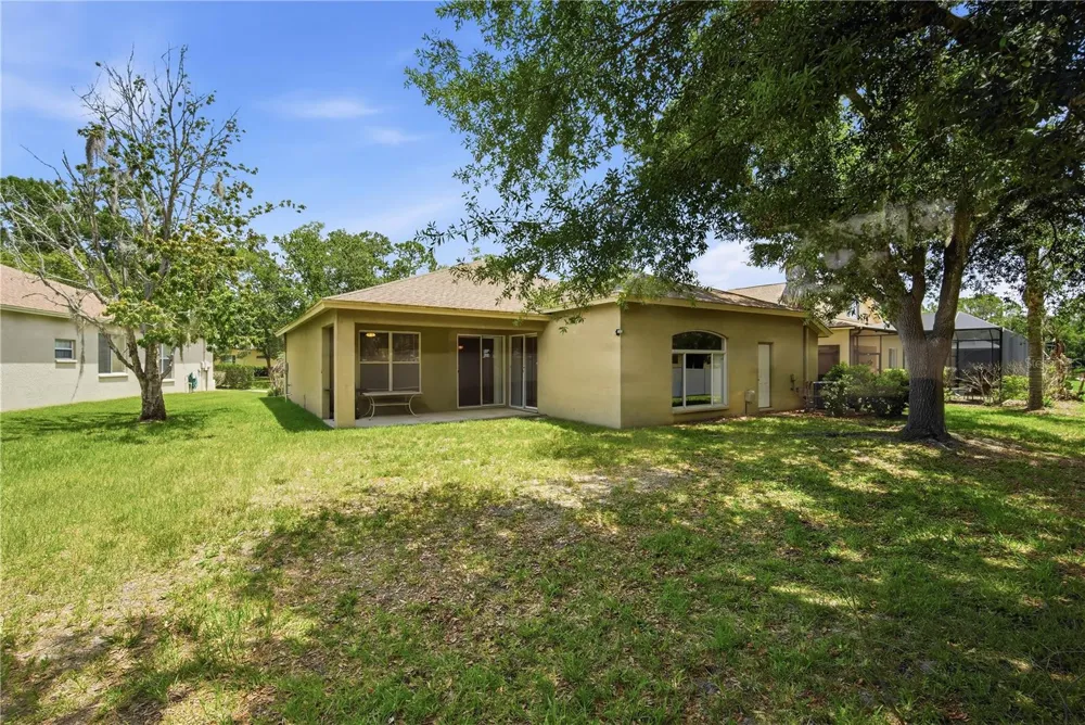 5912 BRAMBLE BUSH COURT Zephyrhills, FL 33541