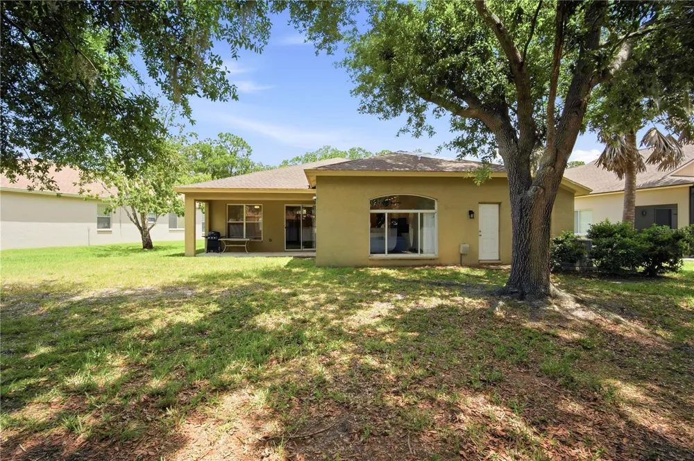 5912 BRAMBLE BUSH COURT Zephyrhills, FL 33541