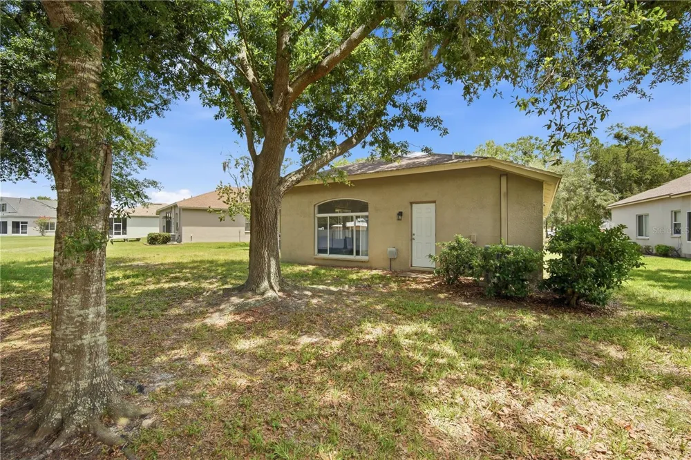 5912 BRAMBLE BUSH COURT Zephyrhills, FL 33541
