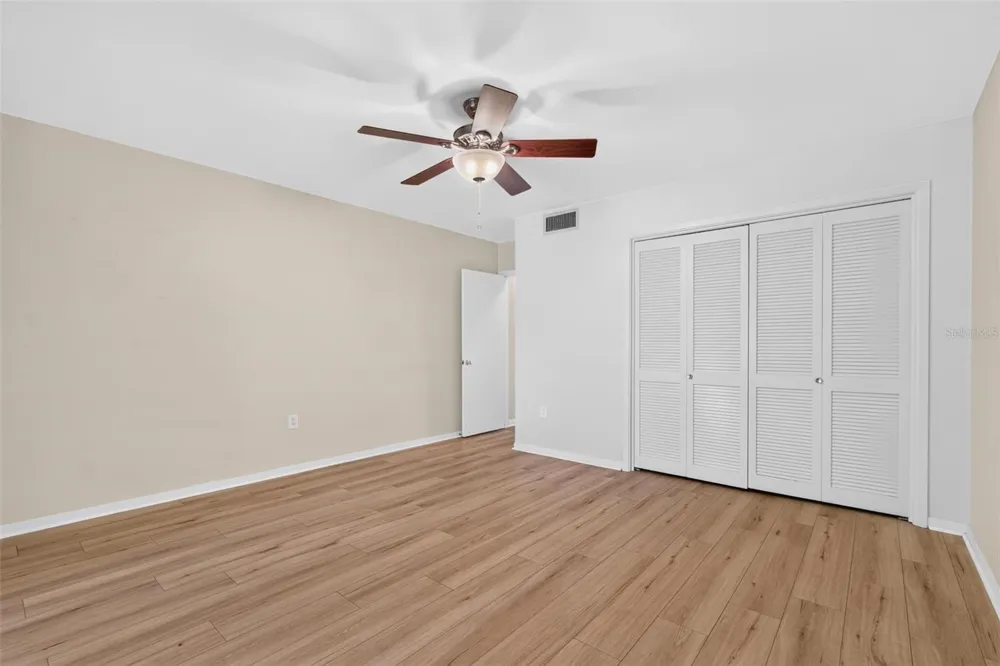 138 36TH AVENUE #208 W St Petersburg, FL 33704
