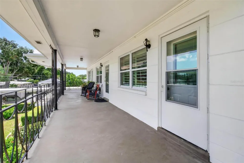 138 36TH AVENUE #208 W St Petersburg, FL 33704