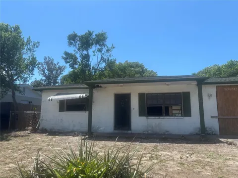 8648 FOX HOLLOW DRIVE