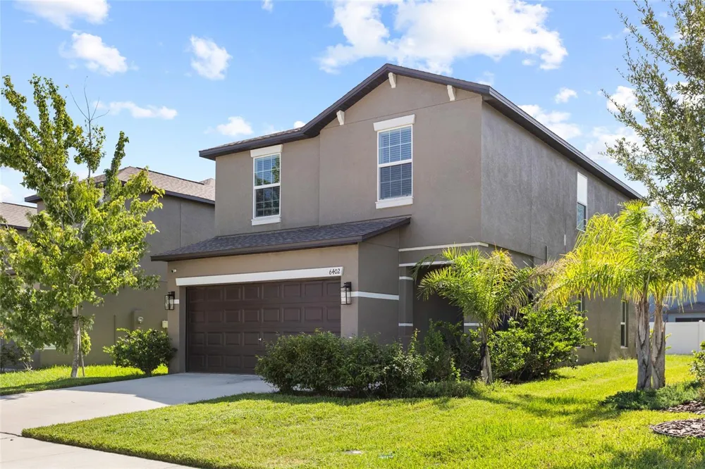 6402 BACK FORTY LOOP Zephyrhills, FL 33541