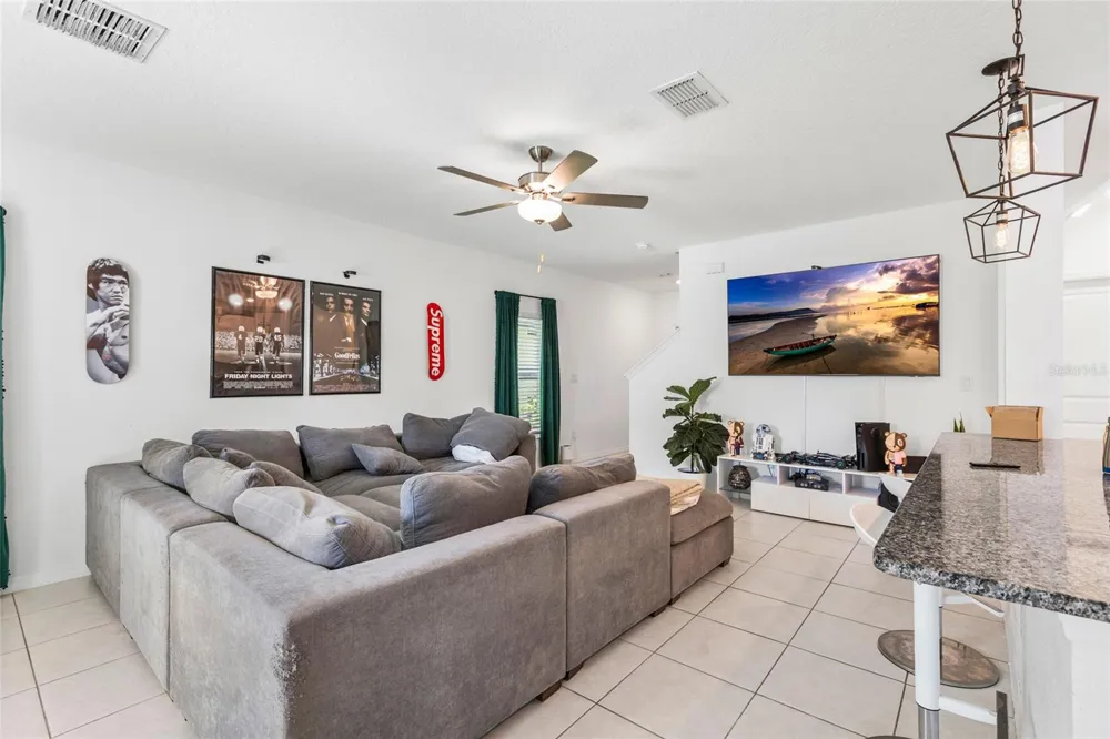 6402 BACK FORTY LOOP Zephyrhills, FL 33541