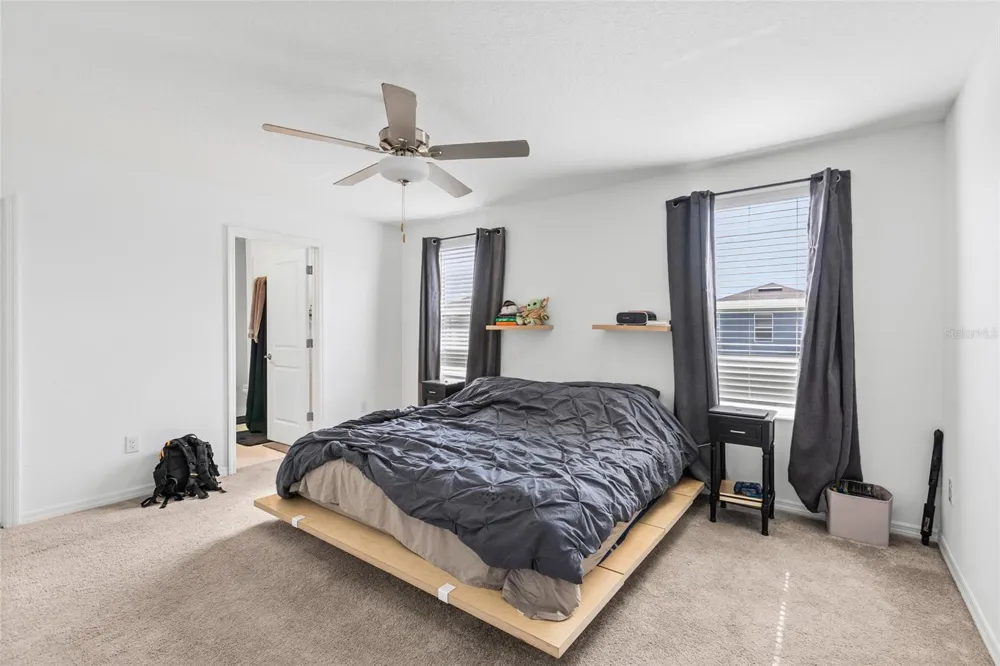6402 BACK FORTY LOOP Zephyrhills, FL 33541