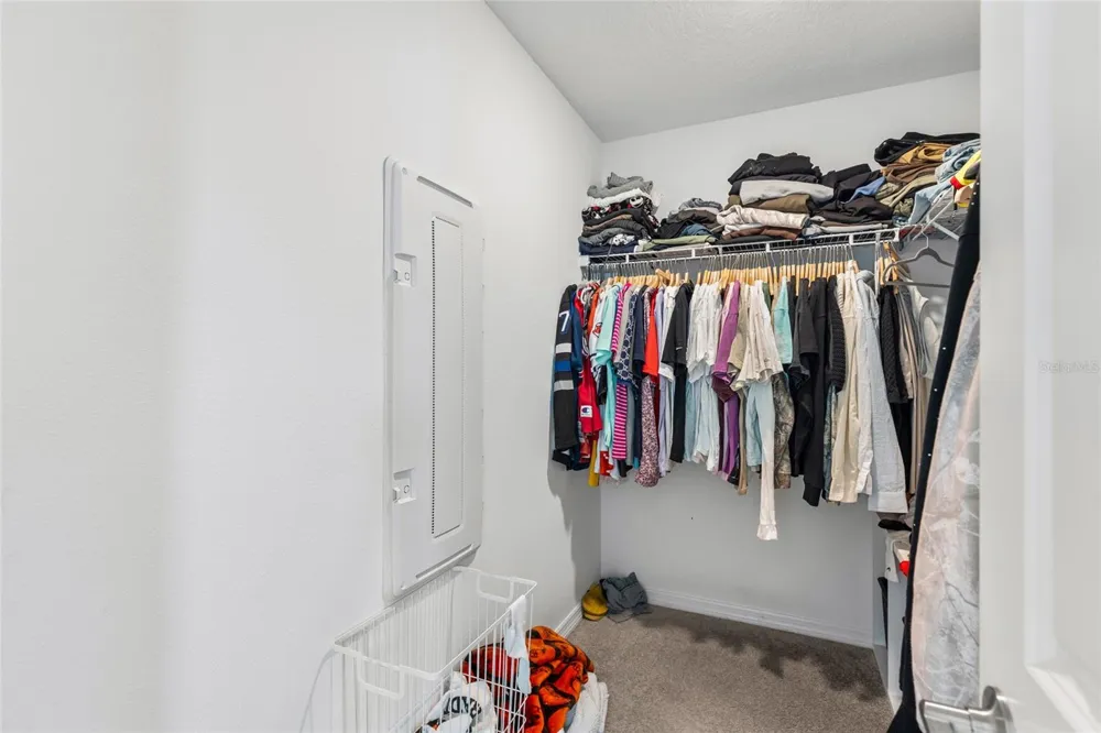 6402 BACK FORTY LOOP Zephyrhills, FL 33541