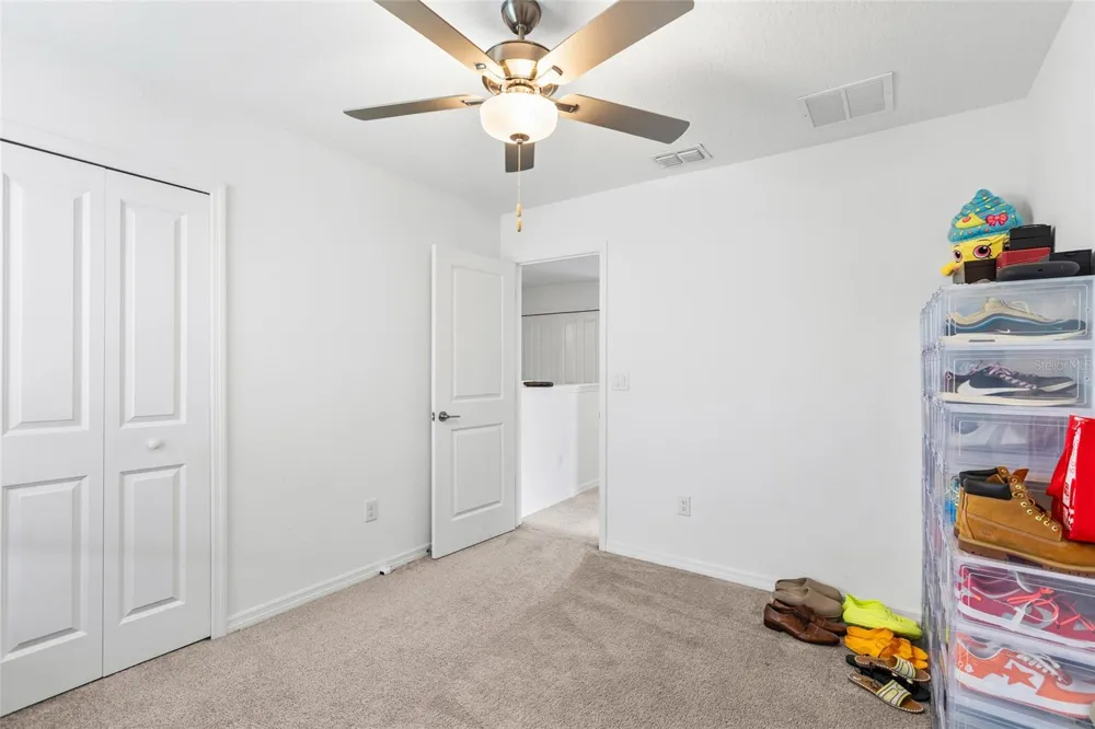 6402 BACK FORTY LOOP Zephyrhills, FL 33541