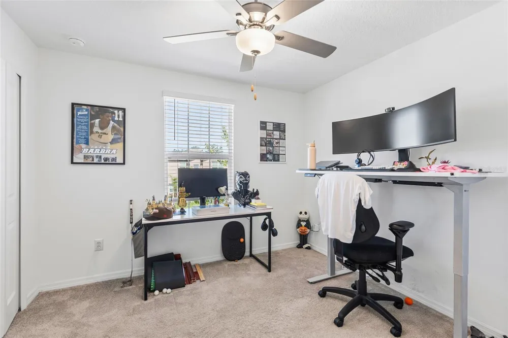 6402 BACK FORTY LOOP Zephyrhills, FL 33541
