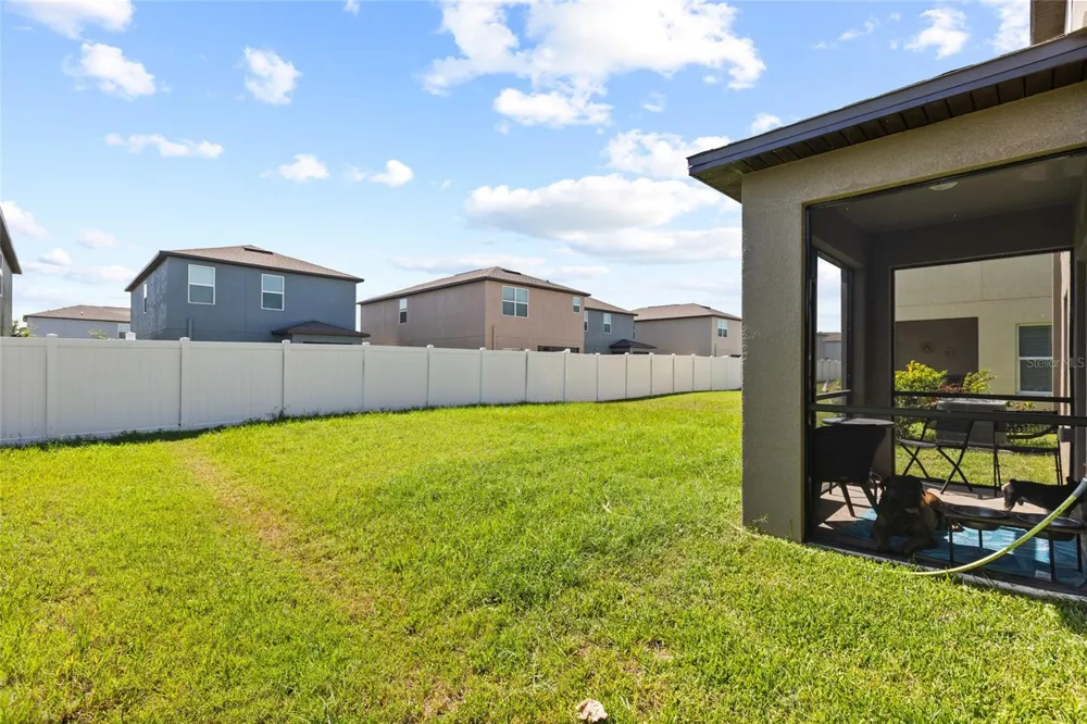 6402 BACK FORTY LOOP Zephyrhills, FL 33541