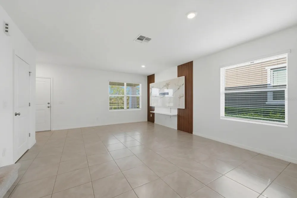 15056 WINDFLOWER ALLEY Winter Garden, FL 34787
