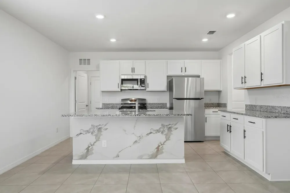 15056 WINDFLOWER ALLEY Winter Garden, FL 34787