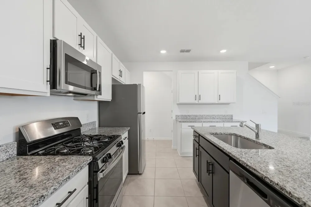 15056 WINDFLOWER ALLEY Winter Garden, FL 34787