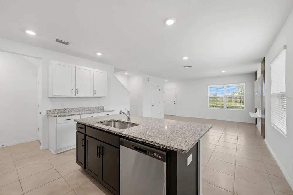 15056 WINDFLOWER ALLEY Winter Garden, FL 34787