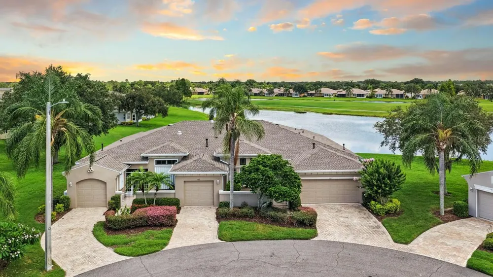 1015 CHELSEA GREENS COURT #40 Sun City Center, FL 33573