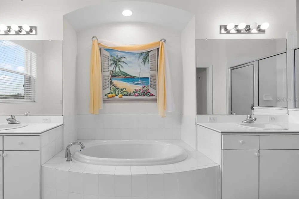1015 CHELSEA GREENS COURT #40 Sun City Center, FL 33573