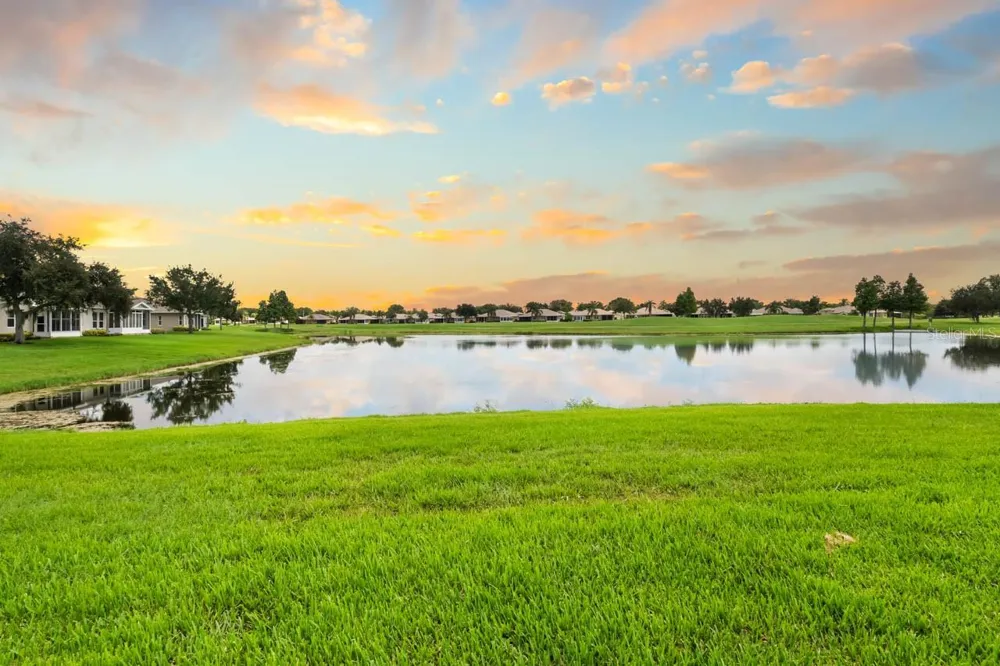 1015 CHELSEA GREENS COURT #40 Sun City Center, FL 33573