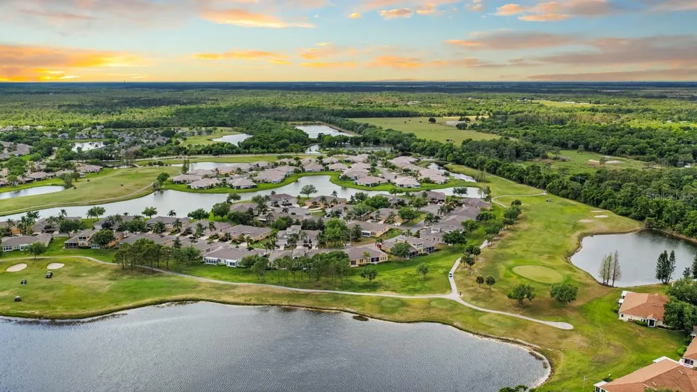 1015 CHELSEA GREENS COURT #40 Sun City Center, FL 33573