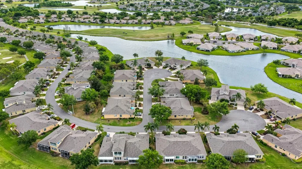1015 CHELSEA GREENS COURT #40 Sun City Center, FL 33573