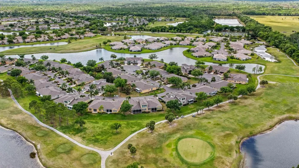 1015 CHELSEA GREENS COURT #40 Sun City Center, FL 33573