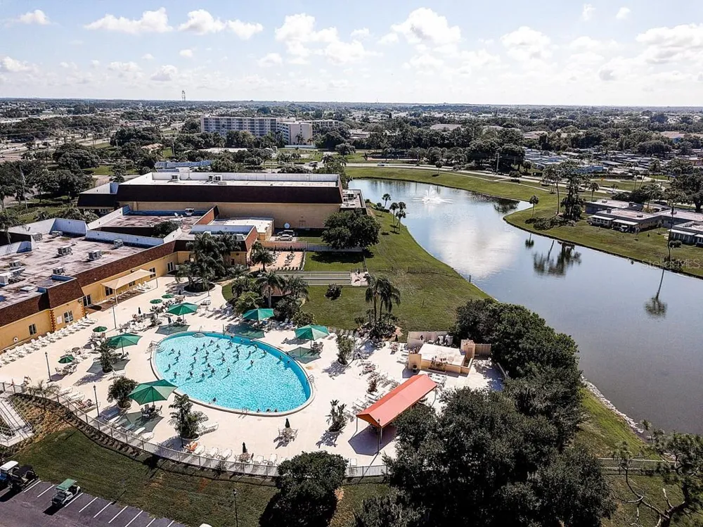 1015 CHELSEA GREENS COURT #40 Sun City Center, FL 33573