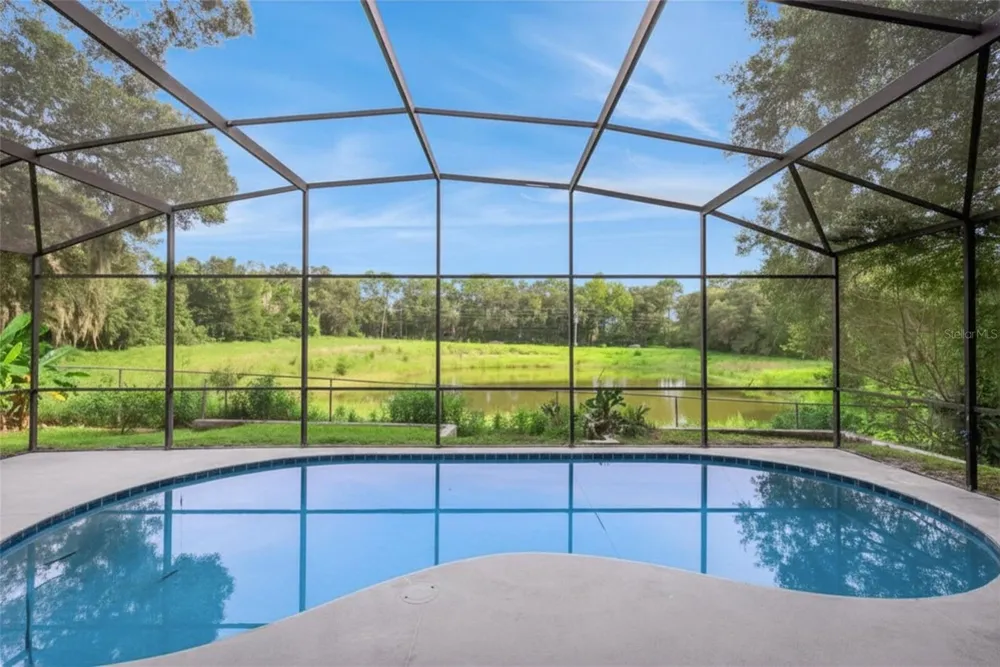 806 OAK FOREST COURT Deland, FL 32724