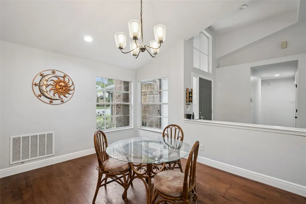 806 OAK FOREST COURT Deland, FL 32724
