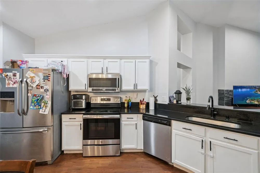 806 OAK FOREST COURT Deland, FL 32724