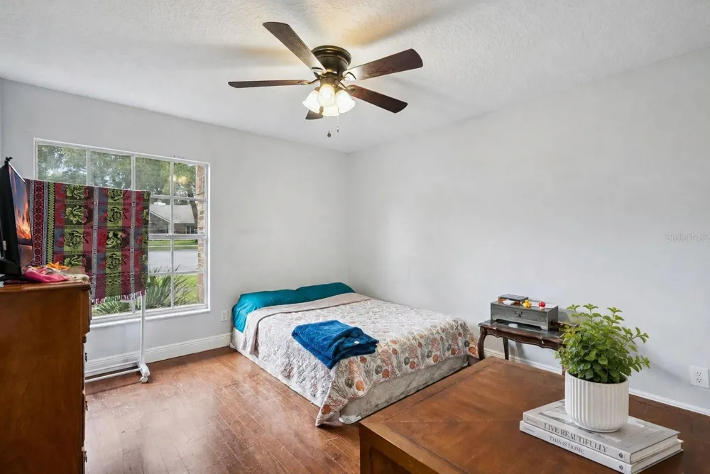 806 OAK FOREST COURT Deland, FL 32724