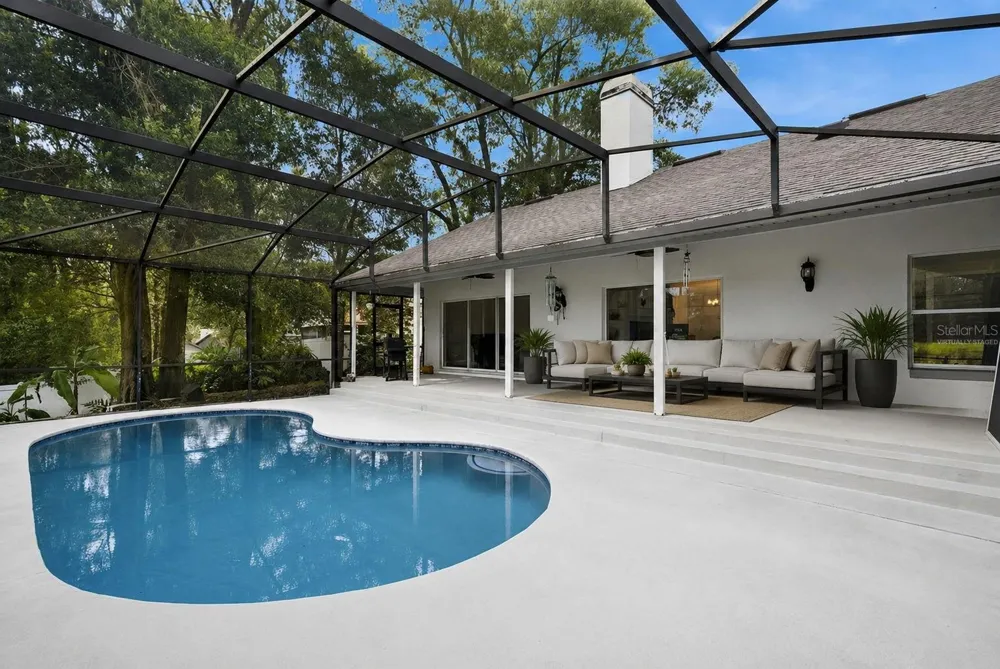 806 OAK FOREST COURT Deland, FL 32724