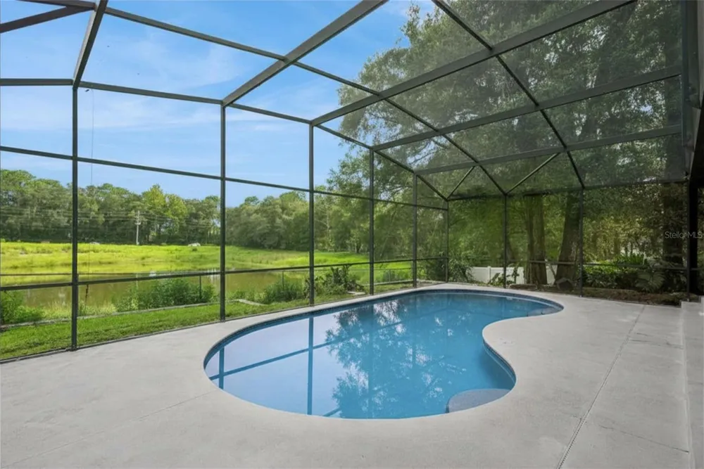 806 OAK FOREST COURT Deland, FL 32724
