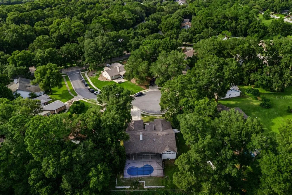 806 OAK FOREST COURT Deland, FL 32724