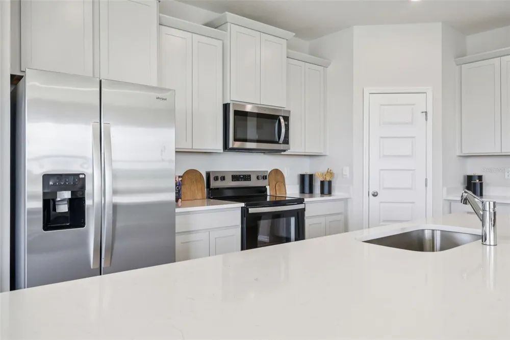 5308 CLOUDBERRY AVENUE Lakeland, FL 33811