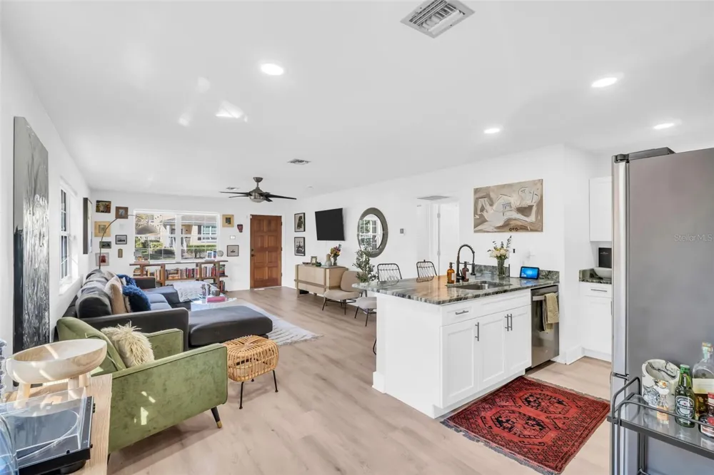 218 49TH AVENUE St Petersburg, FL 33703